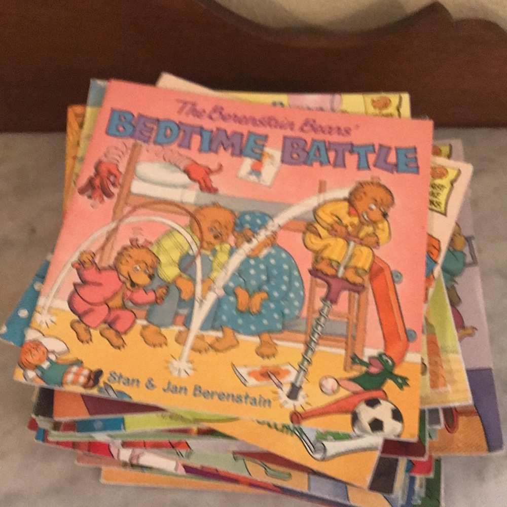 Random House-Set Of 34 Berenstain Bears Books - Picture 9 of 16